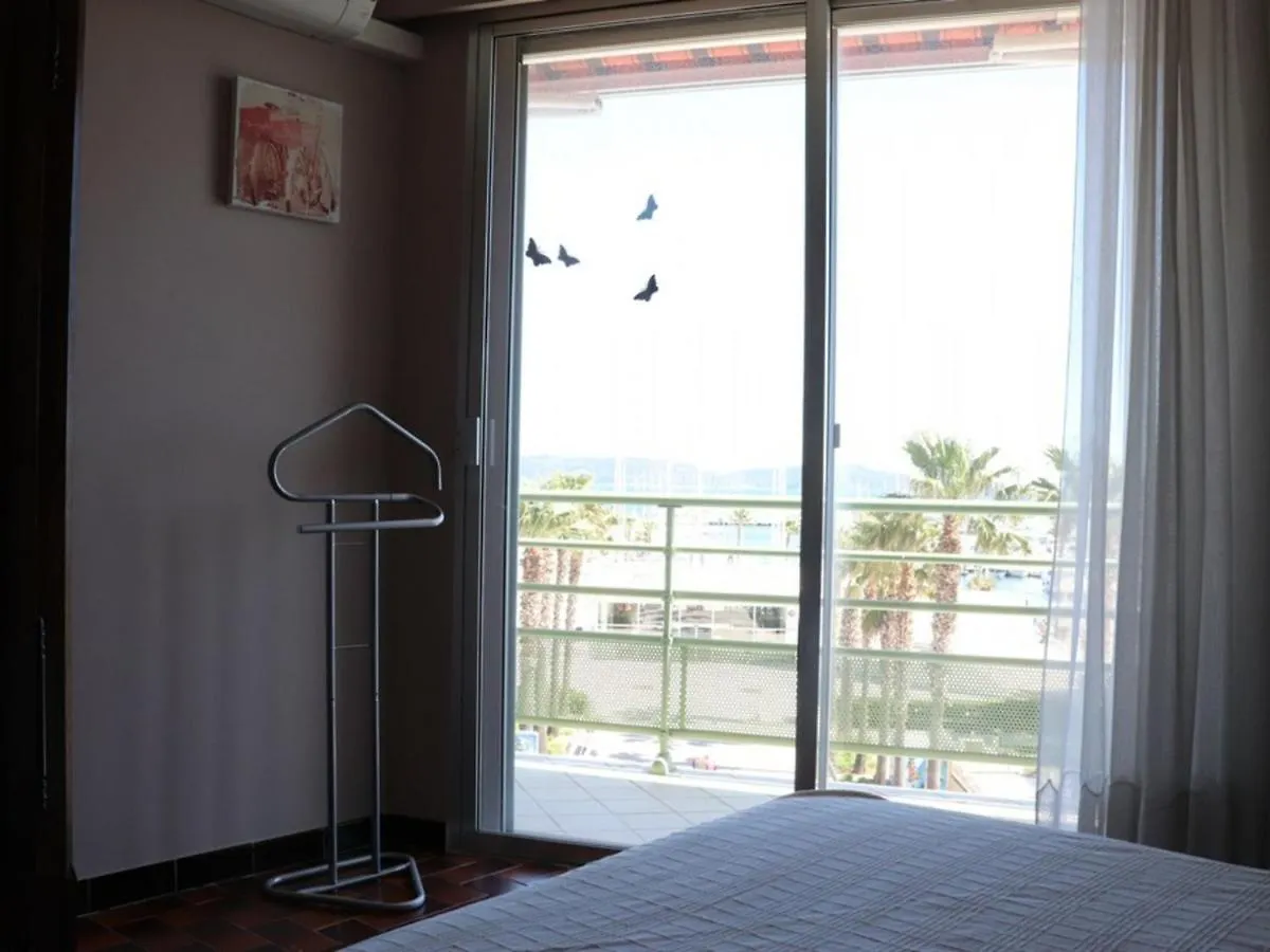 Apartamento Bel Appartement T3 Climatise Avec Balcon Et Garage A Cavalaire-Sur-Mer - Fr-1-100-225